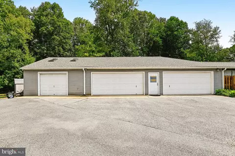 Exterior - 18 Watergate Ct, Silver Spring, MD 20905 photo 5 of 18
