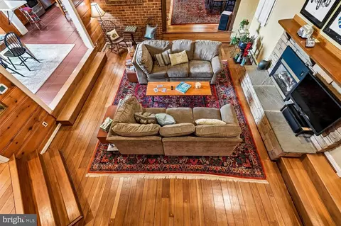 Living - 18 Watergate Ct, Silver Spring, MD 20905 photo 5 of 5