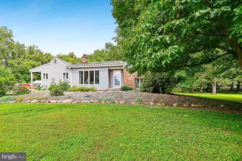 Other - 18 Watergate Ct, Silver Spring, MD 20905 photo 2 of 16
