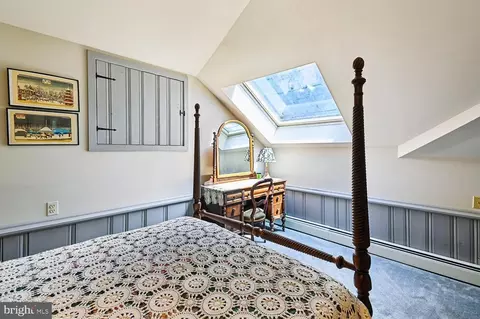 Bedroom - 18 Watergate Ct, Silver Spring, MD 20905 photo 10 of 13