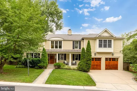 5601 Vernon Pl, Bethesda, MD 20817