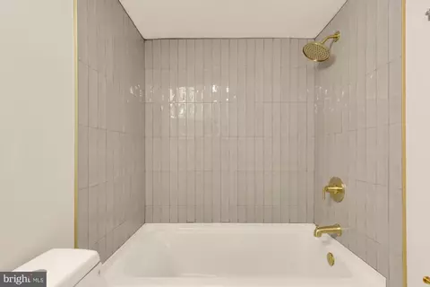 Bath - 2329 Blue Valley Dr, Silver Spring, MD 20904 photo 2 of 6
