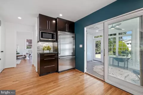Entry Way - 307 Indian Spring Dr, Silver Spring, MD 20901 photo 1 of 2