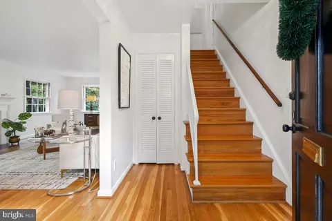 Entry Way - 307 Indian Spring Dr, Silver Spring, MD 20901 photo 2 of 2