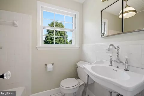 Bath - 307 Indian Spring Dr, Silver Spring, MD 20901 photo 4 of 5