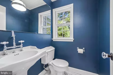 Bath - 307 Indian Spring Dr, Silver Spring, MD 20901 photo 1 of 5
