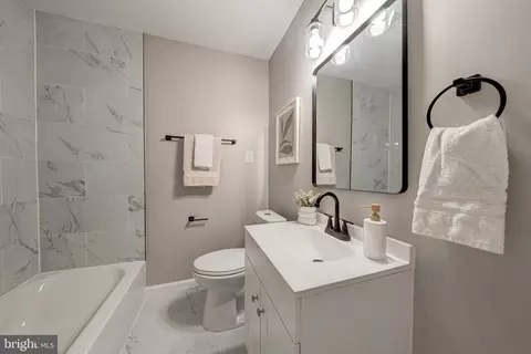 Bath - 130 Whitmoor Ter, Silver Spring, MD 20901 photo 3 of 5