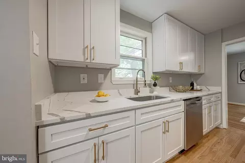 Kitchen - 130 Whitmoor Ter, Silver Spring, MD 20901 photo 3 of 4