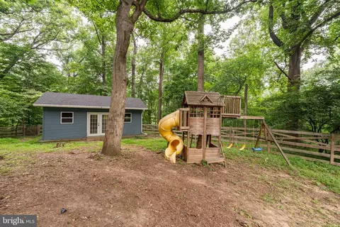 Exterior - 130 Whitmoor Ter, Silver Spring, MD 20901 photo 4 of 4