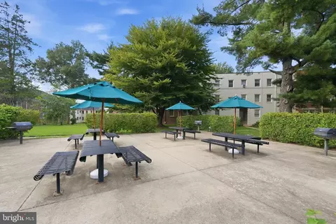 Exterior - 2316 Colston Dr #101, Silver Spring, MD 20910 photo 2 of 4