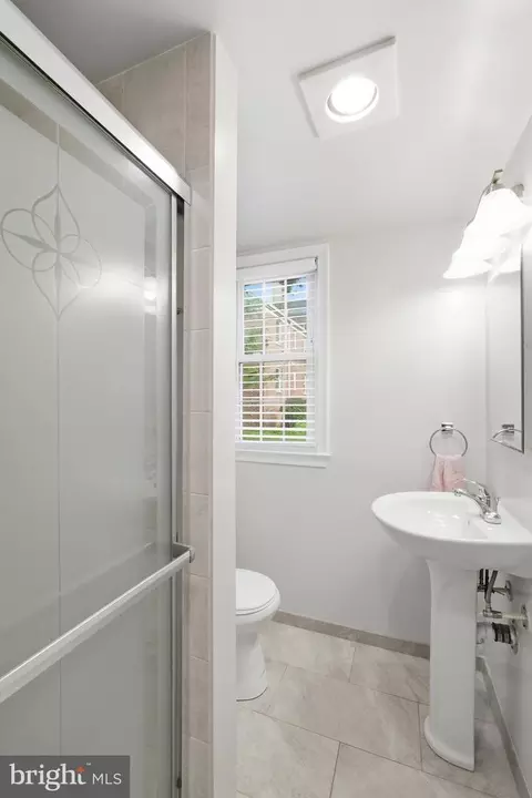 Bath - 2316 Colston Dr #101, Silver Spring, MD 20910 photo 2 of 2