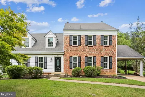 13 Pitt Ct, Rockville, MD 20850