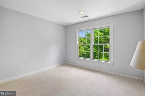 Bedroom - 16510 Harbour Town Dr, Ashton, MD 20861 photo 10 of 19