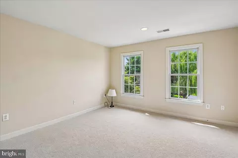 Bedroom - 16510 Harbour Town Dr, Ashton, MD 20861 photo 4 of 19