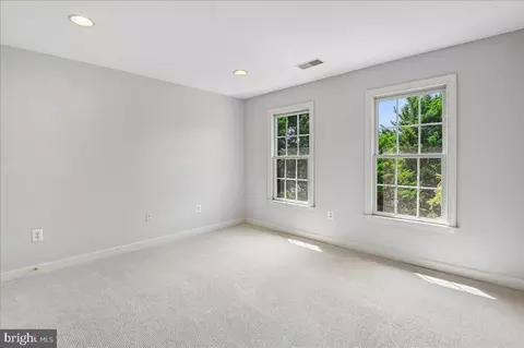 Bedroom - 16510 Harbour Town Dr, Ashton, MD 20861 photo 13 of 19
