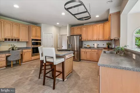 Kitchen - 16510 Harbour Town Dr, Ashton, MD 20861 photo 1 of 6