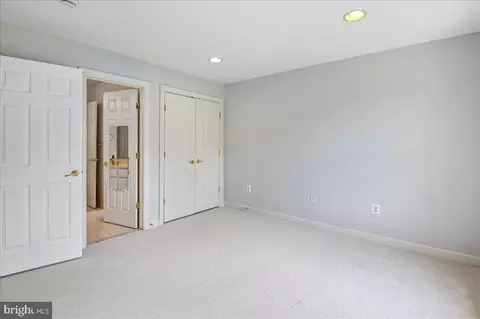 Bedroom - 16510 Harbour Town Dr, Ashton, MD 20861 photo 14 of 19