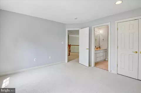 Bedroom - 16510 Harbour Town Dr, Ashton, MD 20861 photo 15 of 19