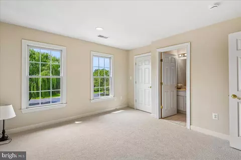 Bedroom - 16510 Harbour Town Dr, Ashton, MD 20861 photo 7 of 19