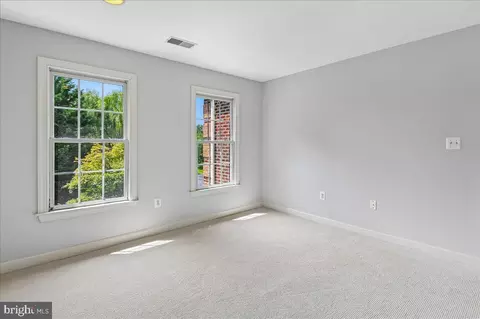 Bedroom - 16510 Harbour Town Dr, Ashton, MD 20861 photo 16 of 19