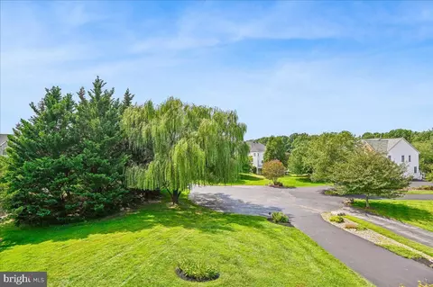 Exterior - 16510 Harbour Town Dr, Ashton, MD 20861 photo 4 of 13