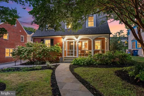 4613 Chevy Chase Blvd, Chevy Chase, MD 20815