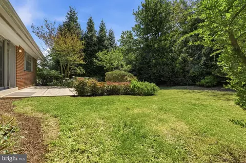 Exterior - 11408 Gilsan St, Silver Spring, MD 20902 photo 9 of 11