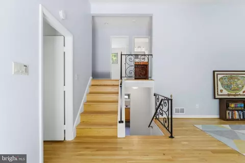 Entry Way - 11408 Gilsan St, Silver Spring, MD 20902 photo 6 of 8