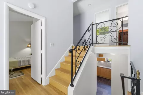 Entry Way - 11408 Gilsan St, Silver Spring, MD 20902 photo 5 of 8