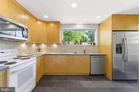 Kitchen - 11408 Gilsan St, Silver Spring, MD 20902 photo 2 of 5