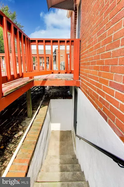 Exterior - 3951 Wendy Ln, Silver Spring, MD 20906 photo 3 of 10