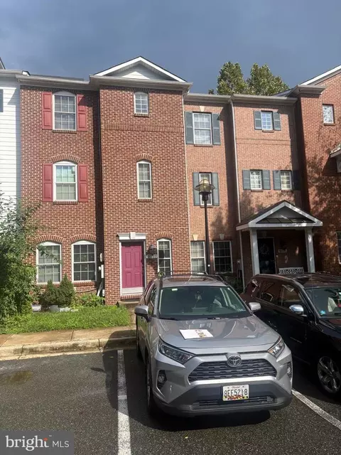 18737 Falling River Dr, Gaithersburg, MD 20879