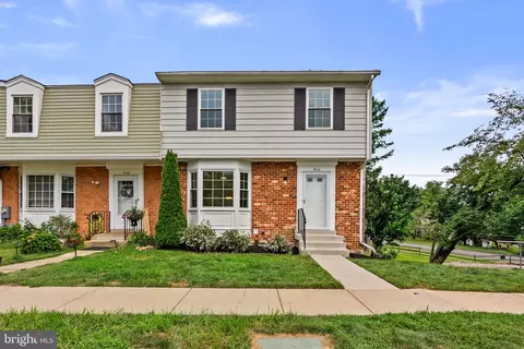 9110 Bobwhite Cir, Gaithersburg, MD 20879