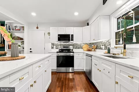 Kitchen - 2848 Gunarette Way, Silver Spring, MD 20906 photo 1 of 2