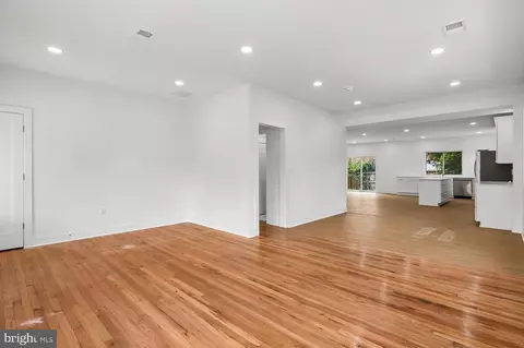 Living - 9910 Lorain Ave, Silver Spring, MD 20901 photo 3 of 6