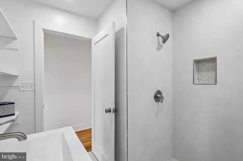 Bath - 9910 Lorain Ave, Silver Spring, MD 20901 photo 2 of 6