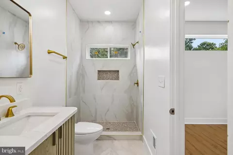 Bath - 9910 Lorain Ave, Silver Spring, MD 20901 photo 3 of 6