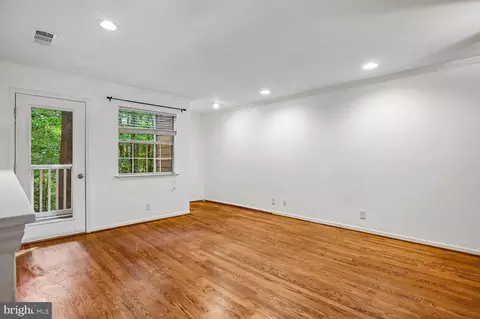 10707 Hampton Mill Ter #407, Rockville, MD 20852
