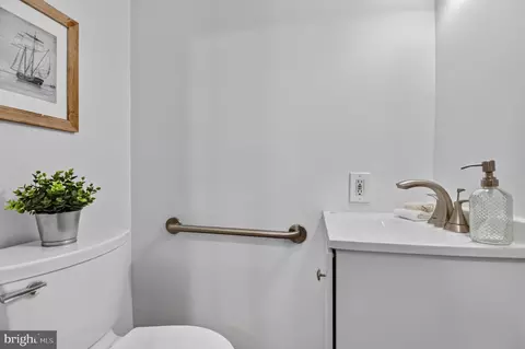 Bath - 9807 Gardiner Ave, Silver Spring, MD 20902 photo 1 of 2