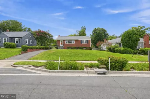 Exterior - 728 Dennis Ave, Silver Spring, MD 20901 photo 9 of 11