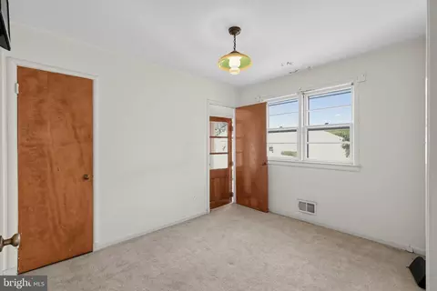 Bedroom - 728 Dennis Ave, Silver Spring, MD 20901 photo 3 of 3