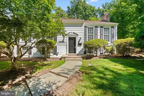 9805 Raleigh Tavern Ct, Bethesda, MD 20814
