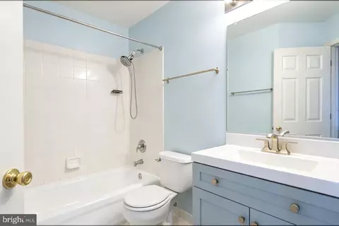 Bath - 9423 Fields Rd, Gaithersburg, MD 20878 photo 2 of 5