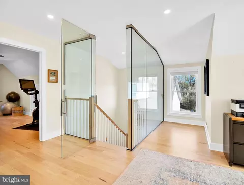 Entry Way - 6427 83rd Pl, Cabin John, MD 20818 photo 6 of 7