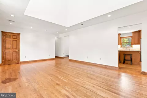 Living - 318 Duxbury Rd, Silver Spring, MD 20905 photo 2 of 12