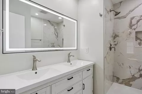 Bath - 10826 Douglas Ave, Silver Spring, MD 20902 photo 2 of 5