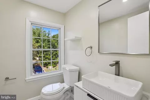 Bath - 10826 Douglas Ave, Silver Spring, MD 20902 photo 1 of 5