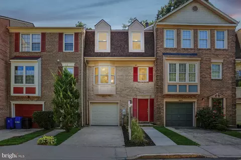 Exterior - 10826 Douglas Ave, Silver Spring, MD 20902 photo 7 of 10