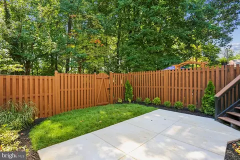Exterior - 10826 Douglas Ave, Silver Spring, MD 20902 photo 6 of 10