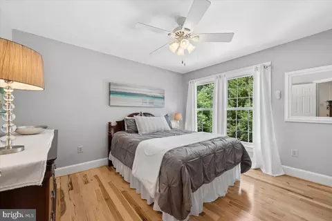 Bedroom - 13426 Rippling Brook Dr, Silver Spring, MD 20906 photo 4 of 11